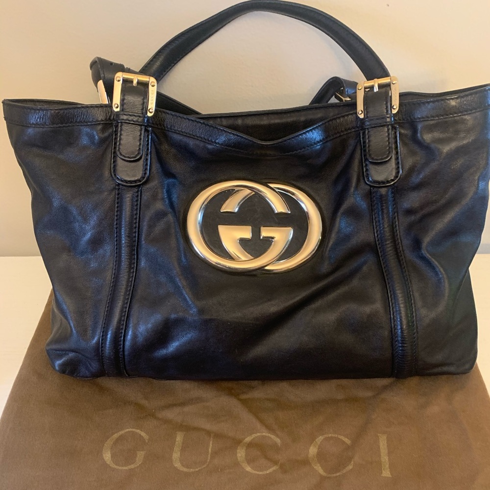 Gucci black leather bag